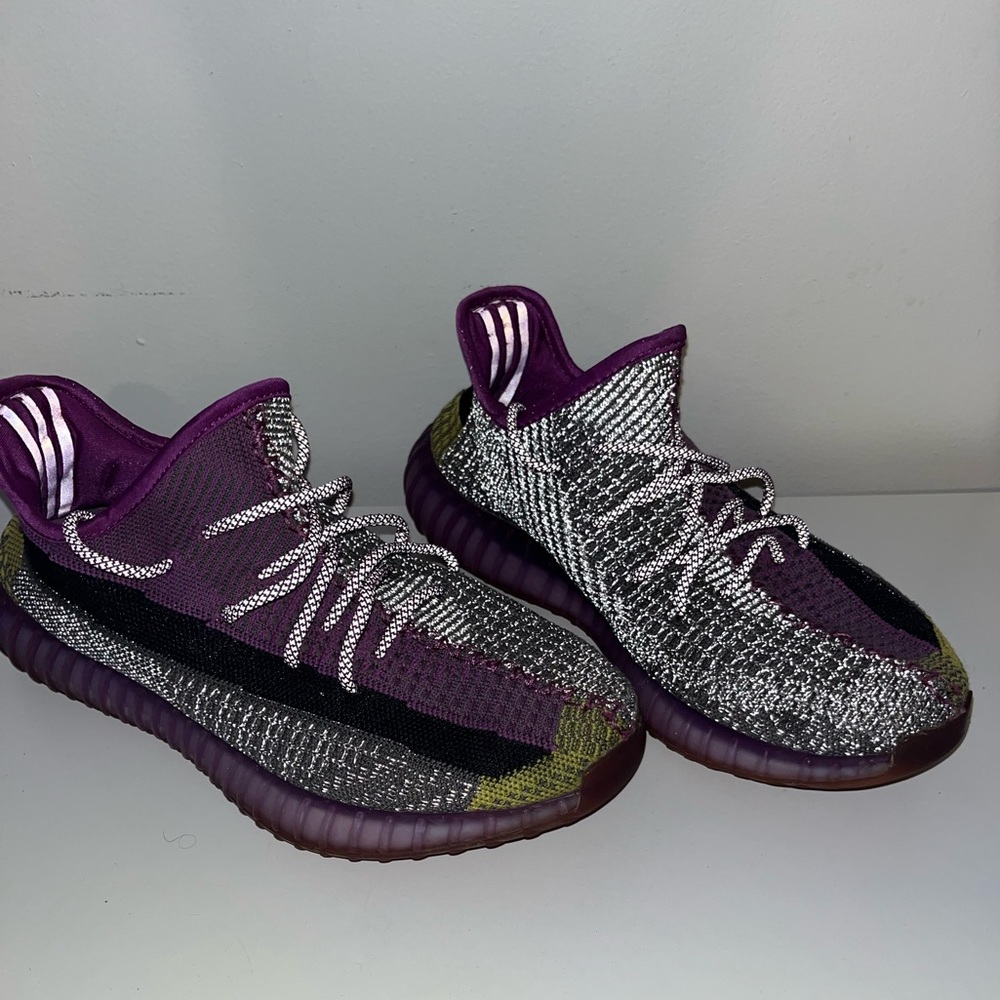 Yeezy 350 v2 Yeshaya Purple